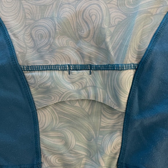 Lululemon Tanktop - Picture 9 of 10
